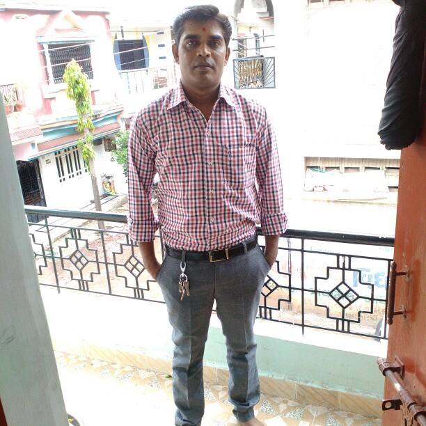 Bharat Vasoya before beginning the Soluma ritual.